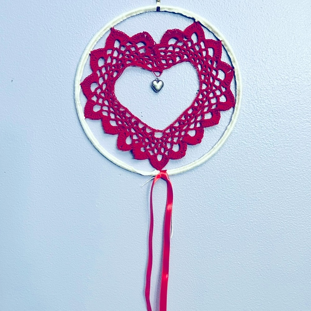Handcrafted Red Heart Dreamcatcher - Picture 2 of 4